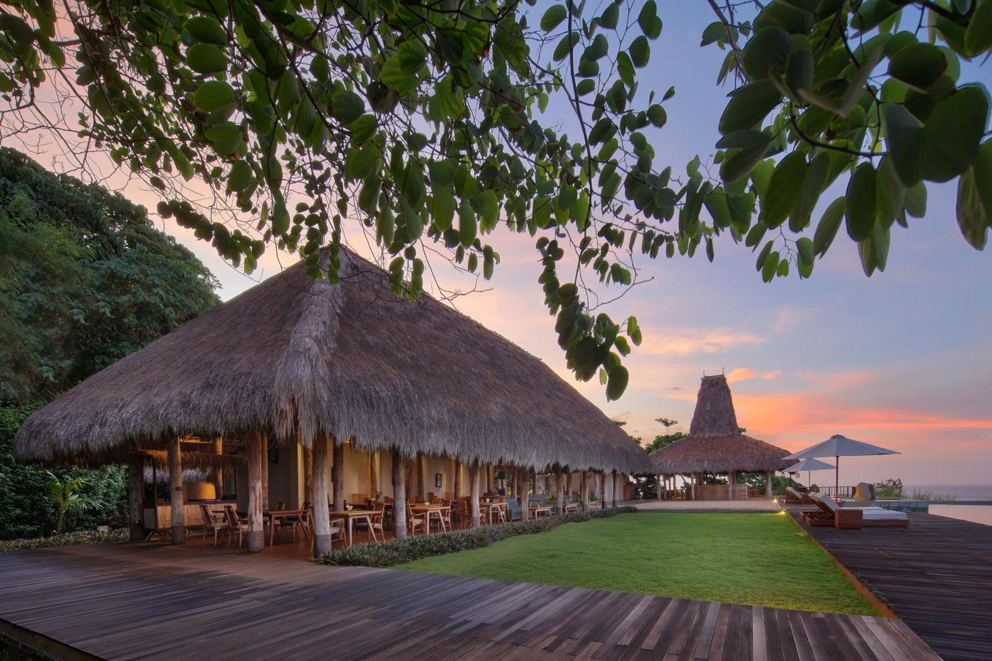 Lelewatu Resort Sumba Watukarere Exterior foto
