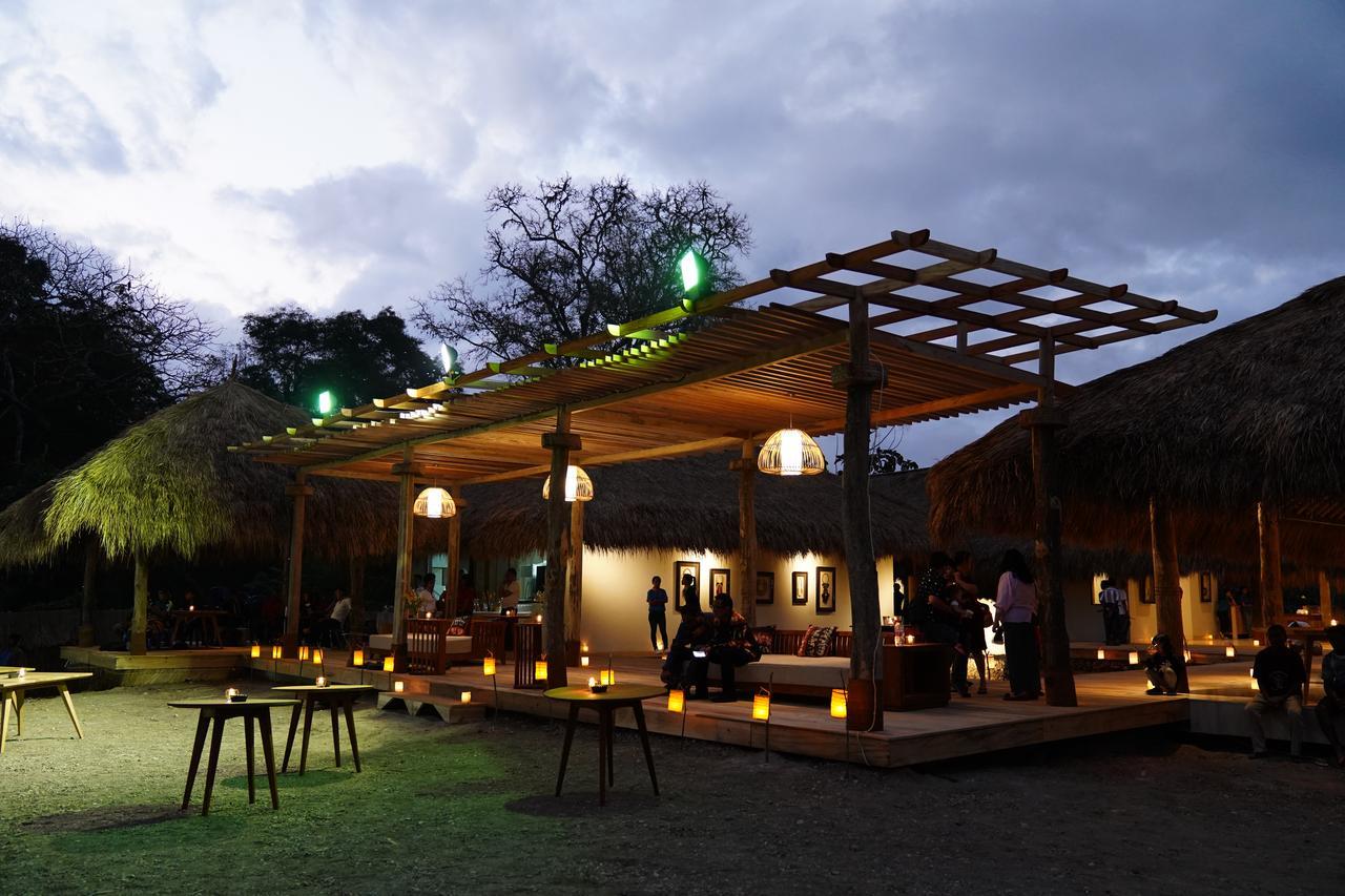 Lelewatu Resort Sumba Watukarere Exterior foto